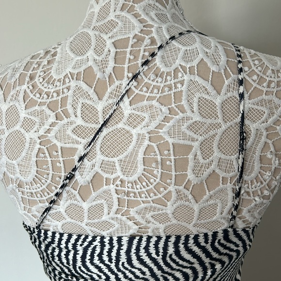 CINQ A SEPT -NWOT- Christel Dress in Ivory/Navy - Picture 5 of 14